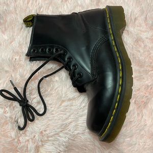 Dr. Martens Black Leather Size 6
